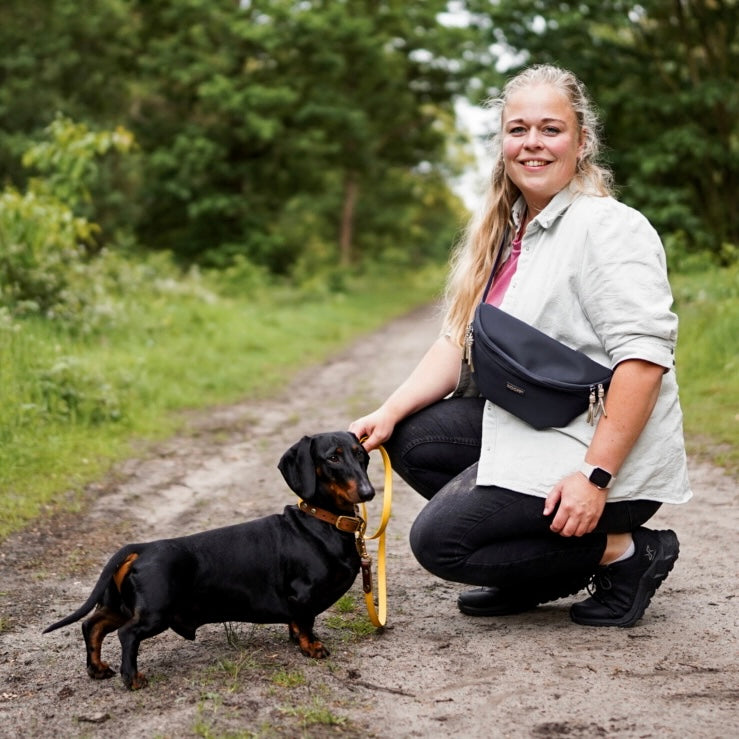 Hunde-Hüfttasche mit separatem Snackfach | Dunkelblau