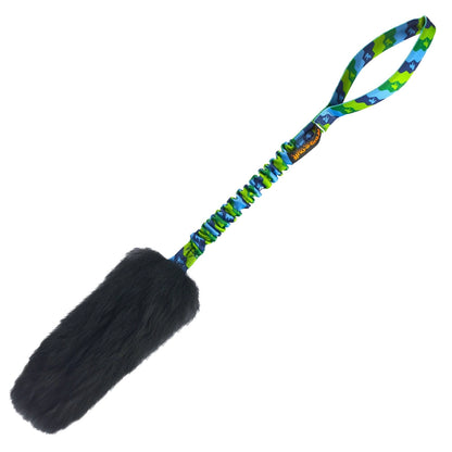 Tug-E-Nuff Wondabaa Bungee Tug met zwart schapenvacht kleur blauw/groen