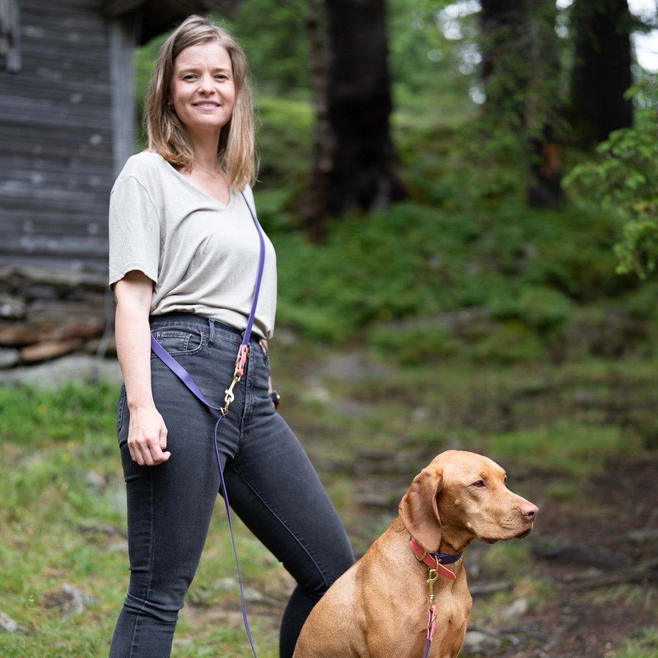 verstelbare en handsfree hondenriem biothane Marscha met vizsla 